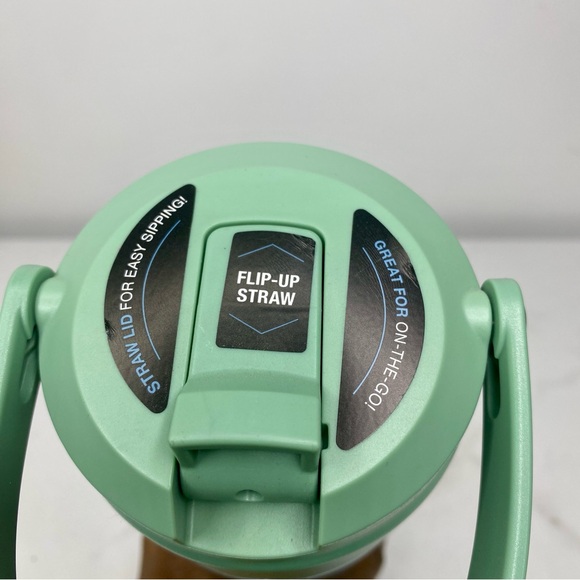 Reusbale Quencher Water Hydration Tumbler 30oz - Picture 6 of 10